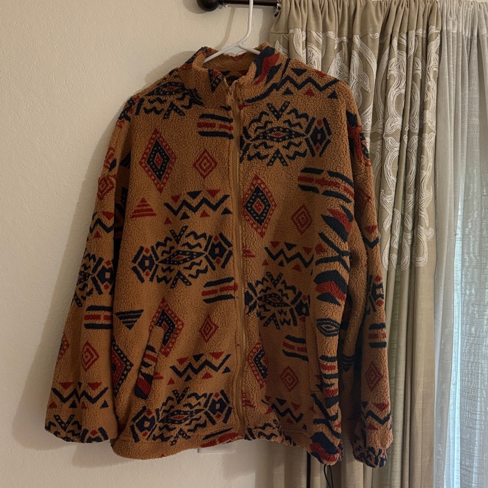 Aztec Pattern Teddy Fleece Zip Jacket - Brown. Size Large.